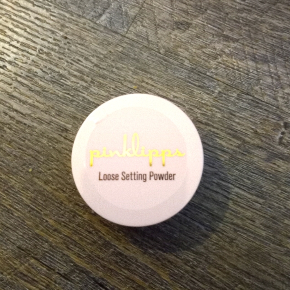 Pinklipps Loose Setting Powder